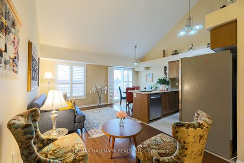 Photo 3 at 24 - 649D Warden Avenue, Birchmount, Toronto