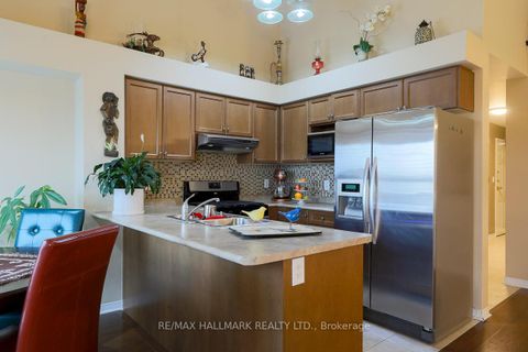 Photo 4 at 24 - 649D Warden Avenue, Birchmount, Toronto