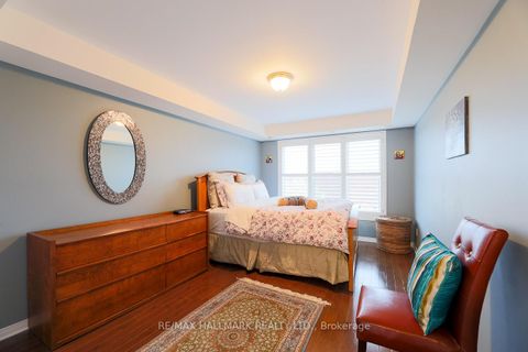 Photo 8 at 24 - 649D Warden Avenue, Birchmount, Toronto