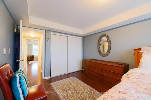 Photo 9 at 24 - 649D Warden Avenue, Birchmount, Toronto