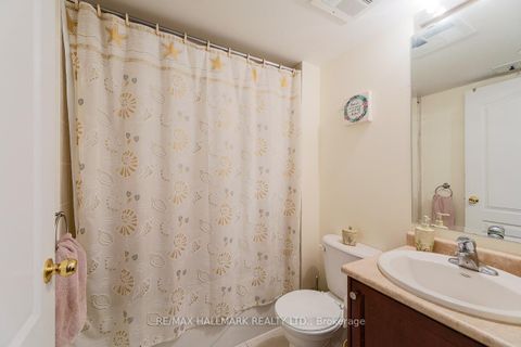 Photo 10 at 24 - 649D Warden Avenue, Birchmount, Toronto