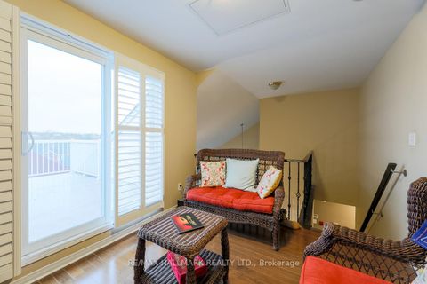 Photo 16 at 24 - 649D Warden Avenue, Birchmount, Toronto