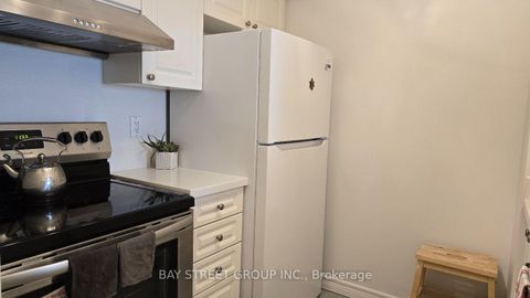 Photo 7 at 3131 - 68 Corporate Drive, Woburn, Toronto