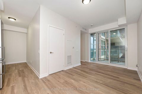 Photo 11 at 804 - 1787 St Clair Avenue W, Pellam Park, Toronto
