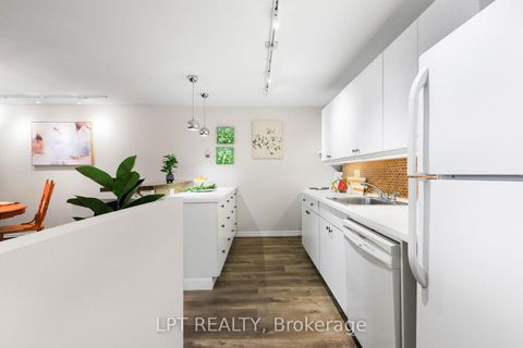 Photo 5 at 1910 - 15 Torrance Road, Eglinton East, Toronto