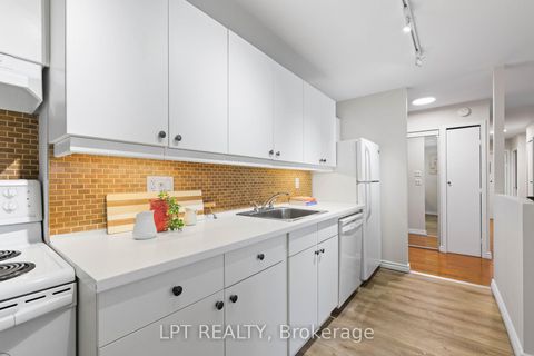 Photo 7 at 1910 - 15 Torrance Road, Eglinton East, Toronto
