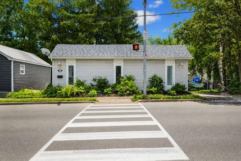 Photo 7 at 204 Cox Mill Road, Painswick North, Barrie