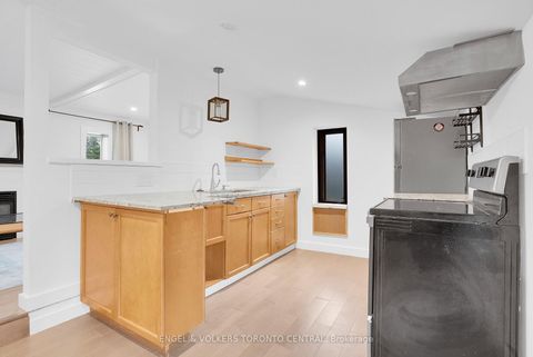 Photo 14 at 204 Cox Mill Road, Painswick North, Barrie