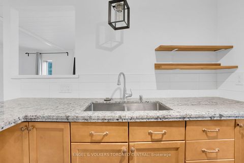 Photo 16 at 204 Cox Mill Road, Painswick North, Barrie
