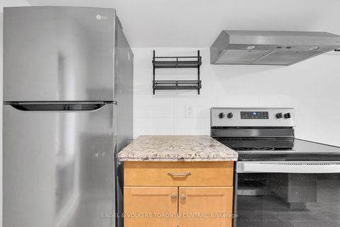Photo 17 at 204 Cox Mill Road, Painswick North, Barrie