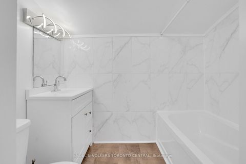 Photo 27 at 204 Cox Mill Road, Painswick North, Barrie