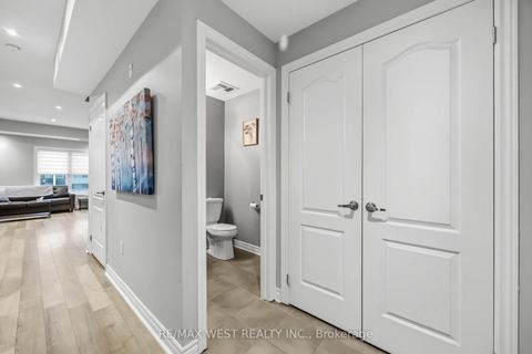 Photo 3 at 32 - 3905 Major MacKenzie Drive, Vellore Village, Vaughan
