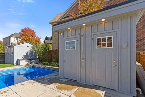 Photo 8 at 79 Chaiwood Court, Patterson, Vaughan