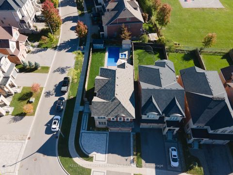 Photo 10 at 79 Chaiwood Court, Patterson, Vaughan