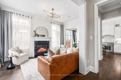 Photo 15 at 79 Chaiwood Court, Patterson, Vaughan