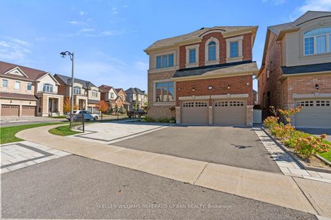 Photo 16 at 79 Chaiwood Court, Patterson, Vaughan