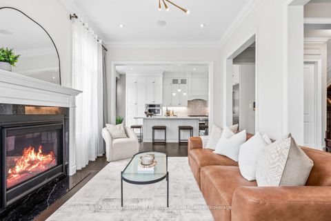 Photo 17 at 79 Chaiwood Court, Patterson, Vaughan
