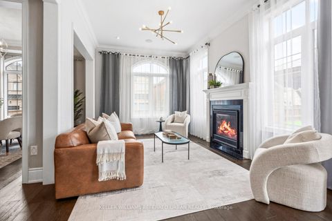 Photo 18 at 79 Chaiwood Court, Patterson, Vaughan