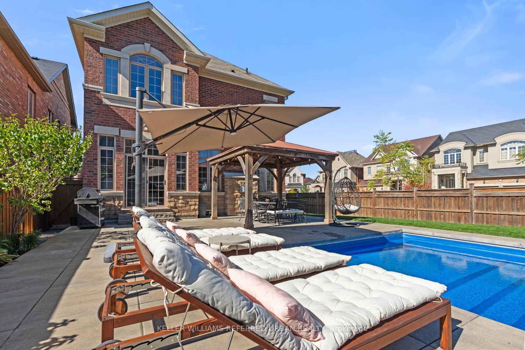 79 Chaiwood Court, Patterson, Vaughan photo number 2