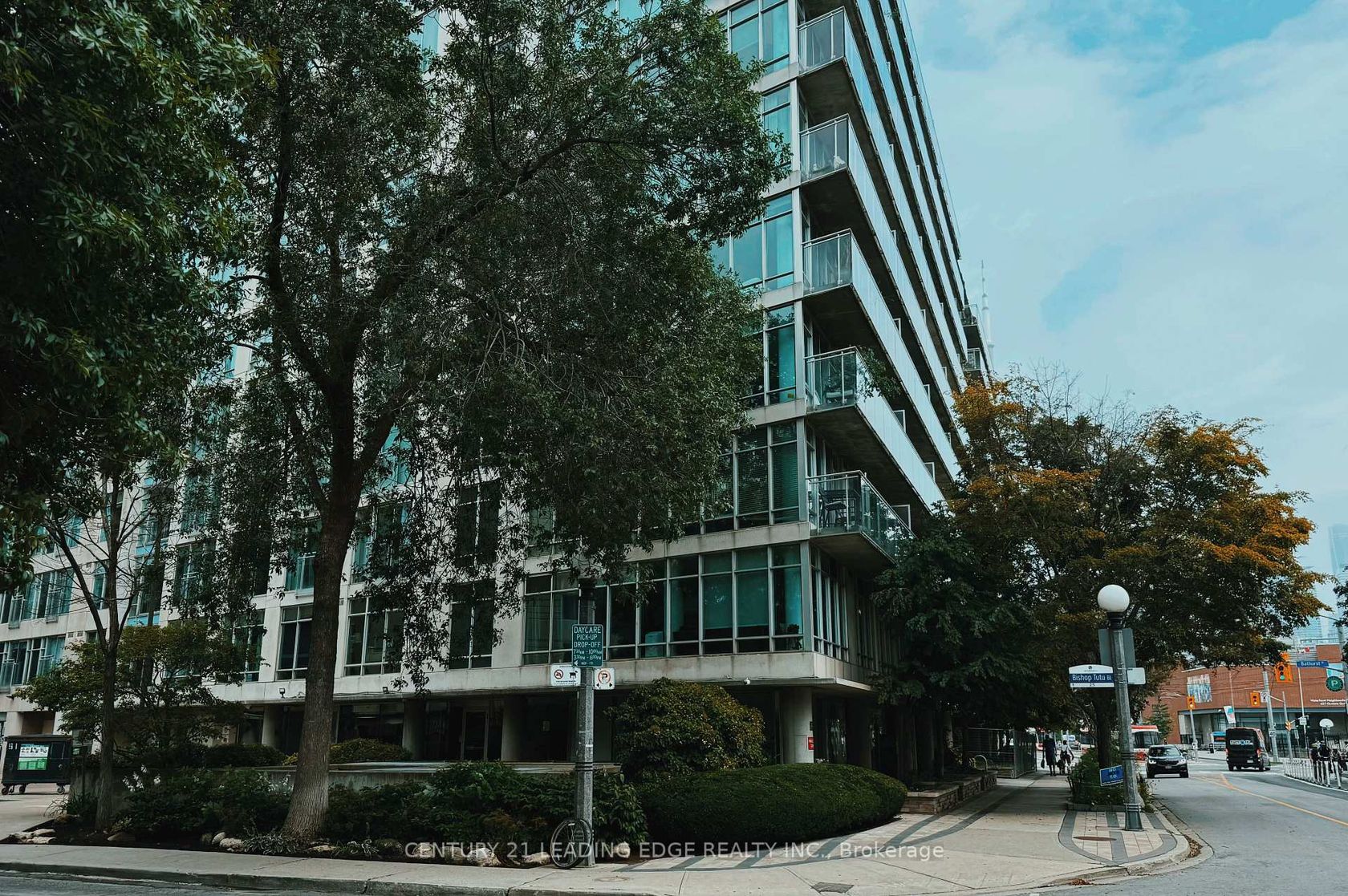 1821 - 650 Queens Quay W, Niagara, Toronto photo number 2