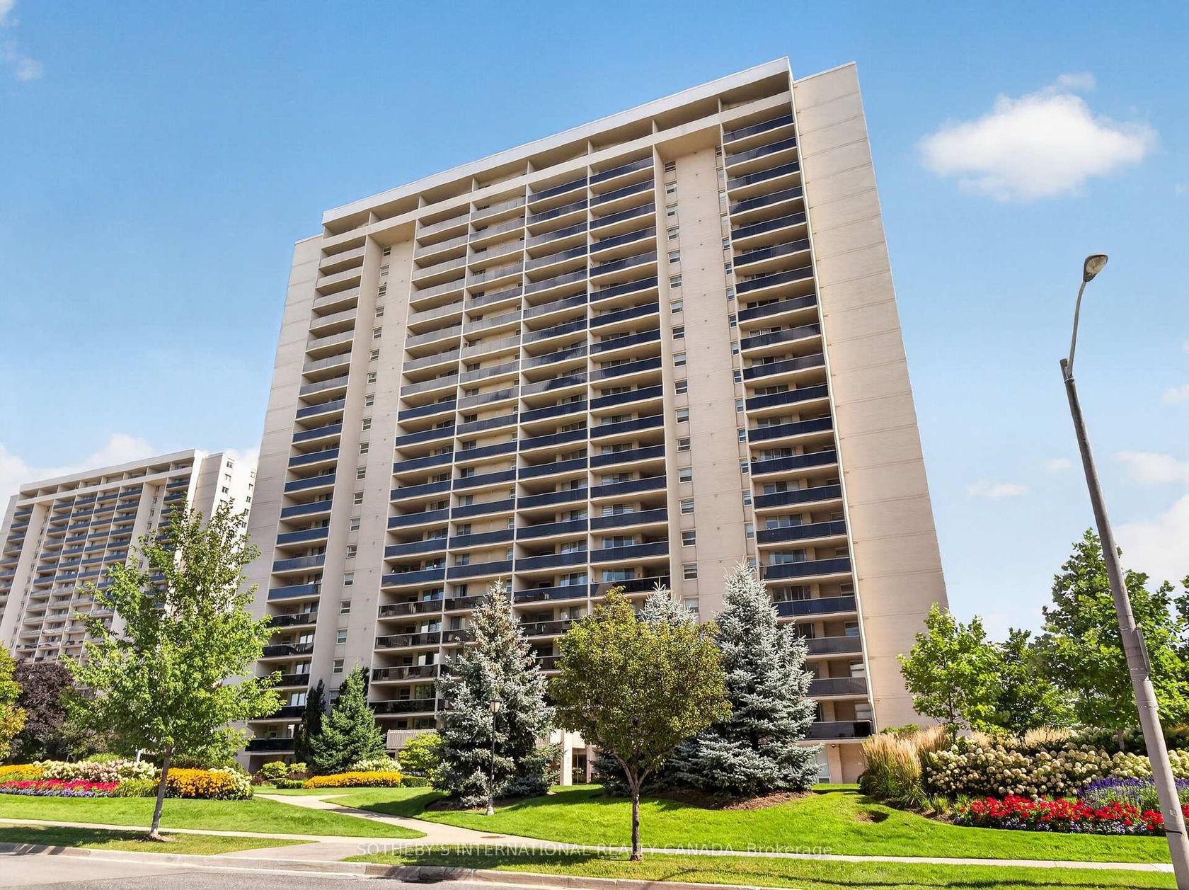 1001 - 299 Mill Road, Markland Wood, Toronto photo 7