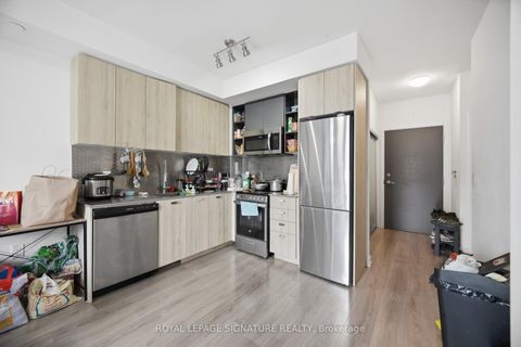 Photo 10 at 615 - 10 De Boers Drive, York University Heights, Toronto