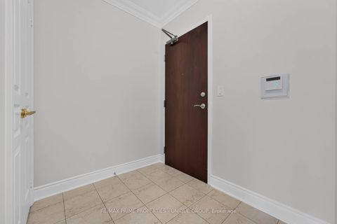 Photo 2 at 317 - 10 Delisle Avenue, St. Clair, Toronto