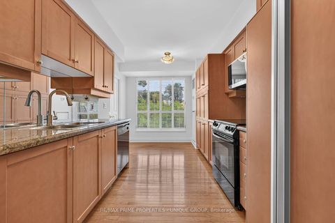 Photo 8 at 317 - 10 Delisle Avenue, St. Clair, Toronto