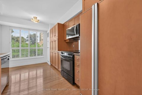 Photo 9 at 317 - 10 Delisle Avenue, St. Clair, Toronto
