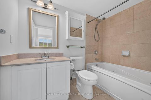 Photo 23 at 317 - 10 Delisle Avenue, St. Clair, Toronto