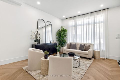 Photo 5 at 21 Foxley Street, Bellwoods, Toronto