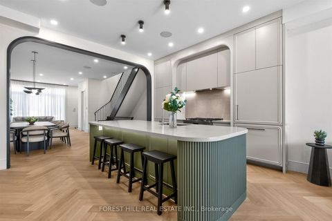 Photo 10 at 21 Foxley Street, Bellwoods, Toronto
