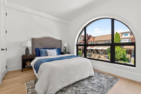 Photo 22 at 21 Foxley Street, Bellwoods, Toronto