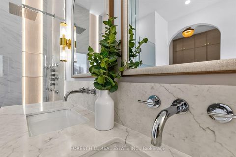 Photo 30 at 21 Foxley Street, Bellwoods, Toronto