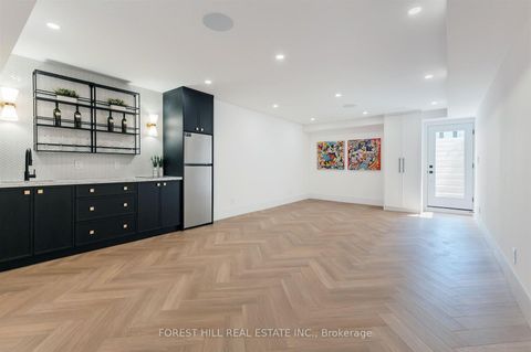Photo 38 at 21 Foxley Street, Bellwoods, Toronto