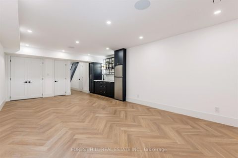 Photo 39 at 21 Foxley Street, Bellwoods, Toronto