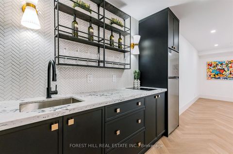 Photo 40 at 21 Foxley Street, Bellwoods, Toronto