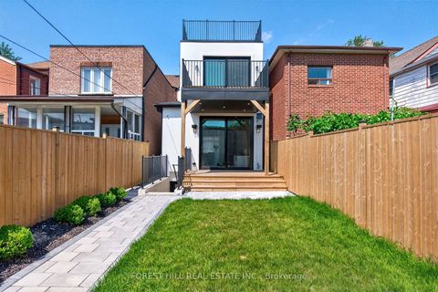 Photo 45 at 21 Foxley Street, Bellwoods, Toronto