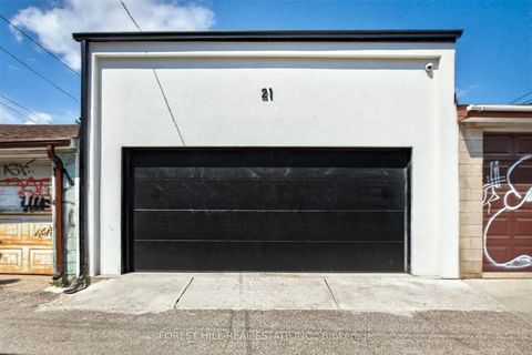 Photo 49 at 21 Foxley Street, Bellwoods, Toronto