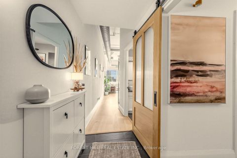 Photo 1 at 518 - 700 King Street W, Niagara, Toronto