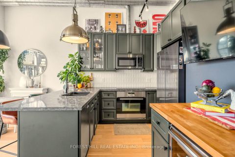 Photo 2 at 518 - 700 King Street W, Niagara, Toronto