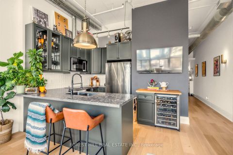 Photo 6 at 518 - 700 King Street W, Niagara, Toronto
