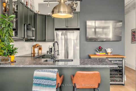 Photo 8 at 518 - 700 King Street W, Niagara, Toronto