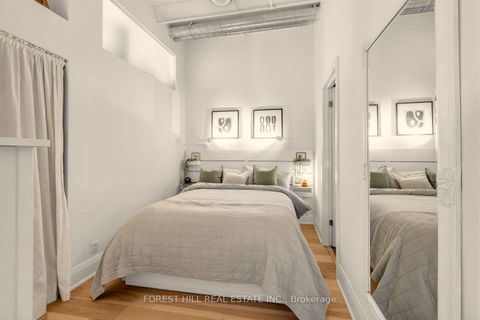 Photo 14 at 518 - 700 King Street W, Niagara, Toronto