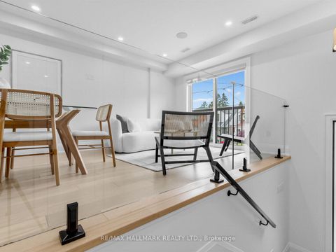 Photo 10 at 34 Roosevelt Road, East York, Toronto