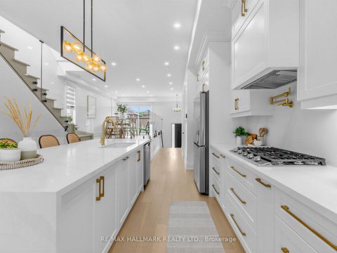 Photo 14 at 34 Roosevelt Road, East York, Toronto