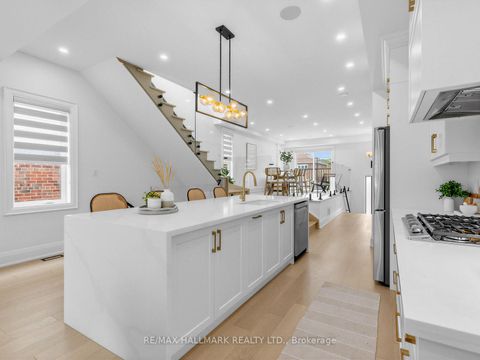 Photo 15 at 34 Roosevelt Road, East York, Toronto