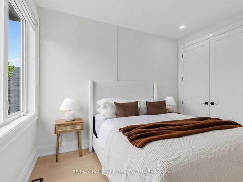 Photo 33 at 34 Roosevelt Road, East York, Toronto