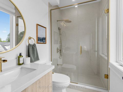 Photo 34 at 34 Roosevelt Road, East York, Toronto