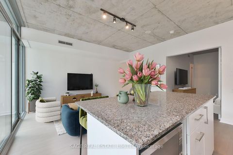 Photo 6 at 914 - 95 Bathurst Street, Waterfront Communities C1, Toronto